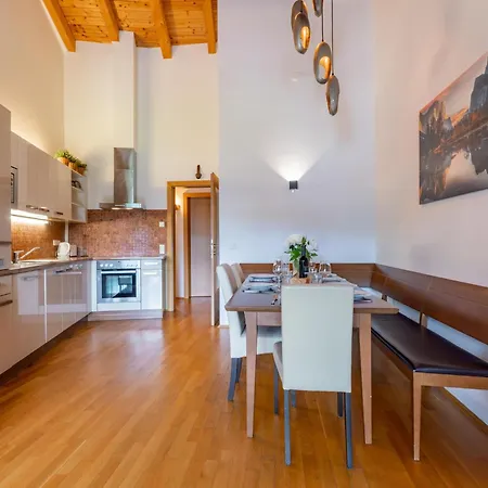 Clarezia アパート カプルーン